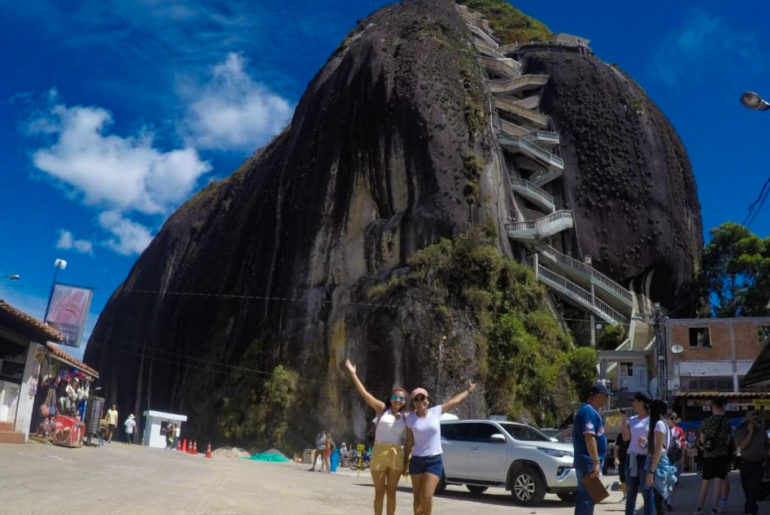 ¿Cuánto cuesta subir la Piedra El Peñol?