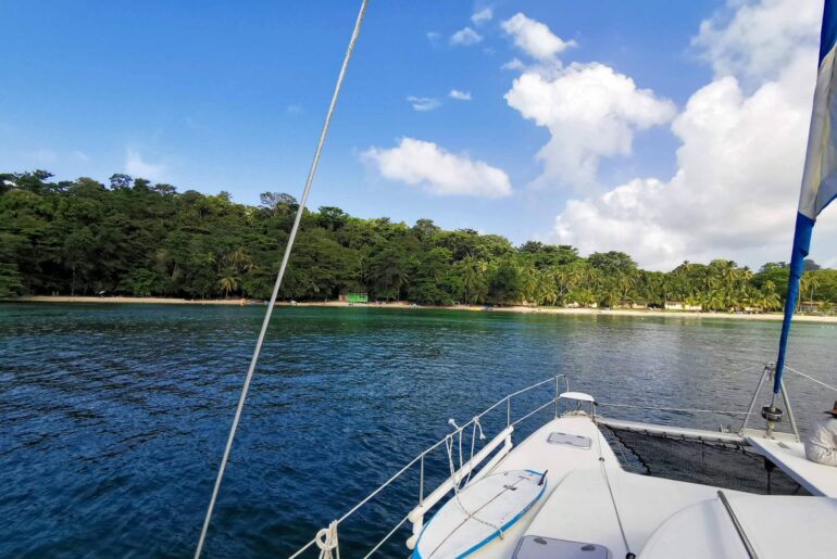 Pasadía en un Catamarán