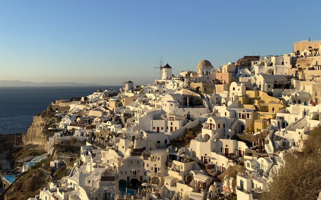 Un hotel en Santorini por menos de 25 dólares la noche